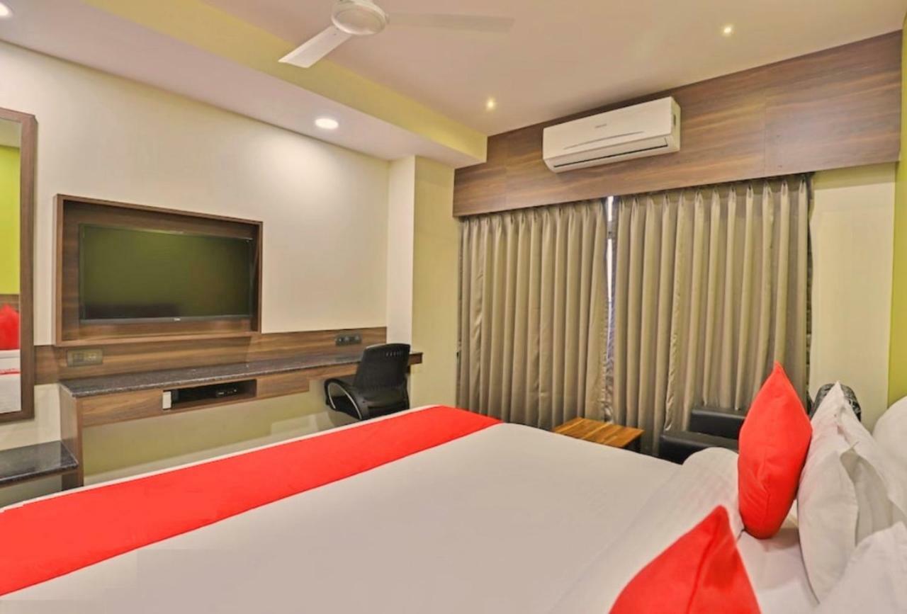 Genx Surat By 1589 Hotels Palsana  Buitenkant foto