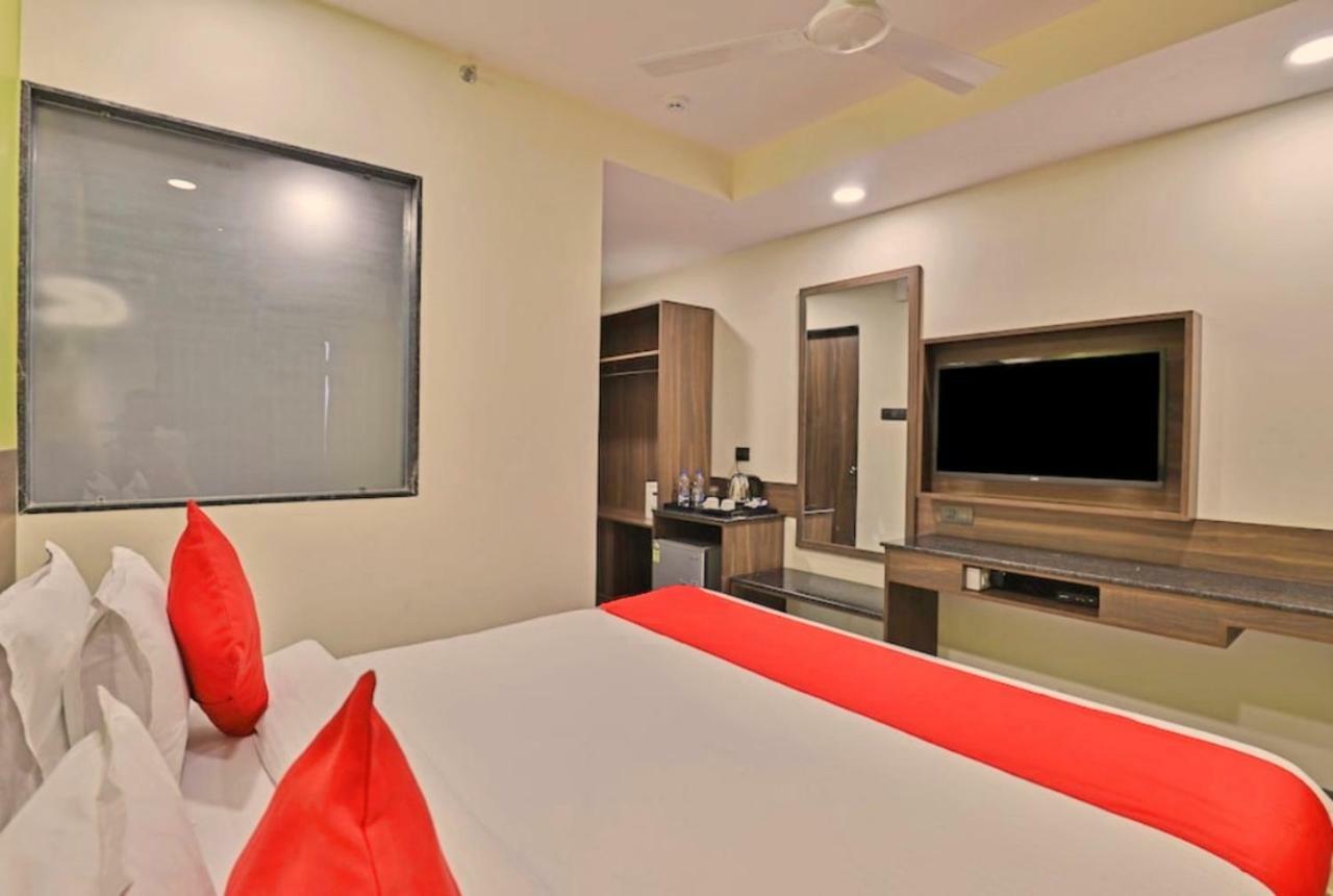 Genx Surat By 1589 Hotels Palsana  Buitenkant foto